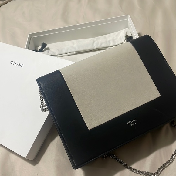 Celine Frame Wallet on Chain - Picture 5 of 6